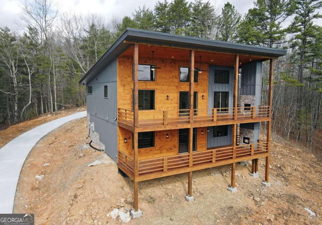 Photo of 391 Crabapple Lane, Mineral Bluff, GA 30559 (MLS # 10708492)