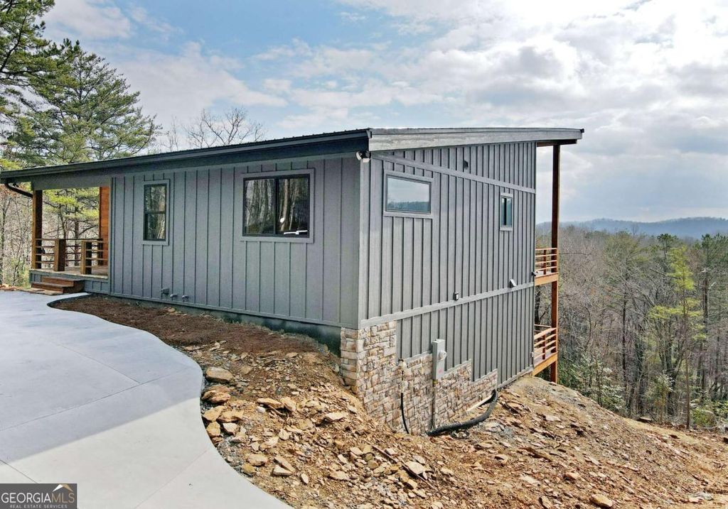 Photo of 391 Crabapple Lane, Mineral Bluff, GA 30559 (MLS # 10708492)