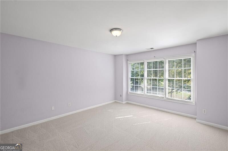 Roswell, Georgia 30075, United States, 6 Bedrooms Bedrooms, ,4 BathroomsBathrooms,Residential,Pending,212312