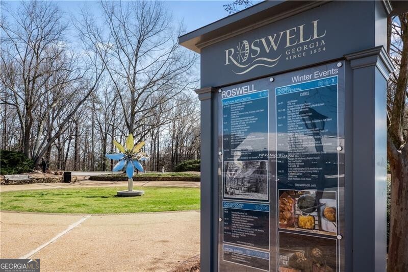 Roswell, Georgia 30075, United States, 6 Bedrooms Bedrooms, ,4 BathroomsBathrooms,Residential,Pending,212312