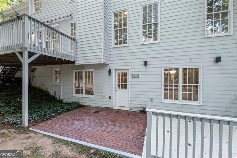 Roswell, Georgia 30075, United States, 6 Bedrooms Bedrooms, ,4 BathroomsBathrooms,Residential,Pending,212312