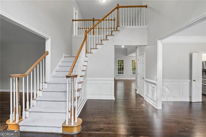 Roswell, Georgia 30075, United States, 6 Bedrooms Bedrooms, ,4 BathroomsBathrooms,Residential,Pending,212312