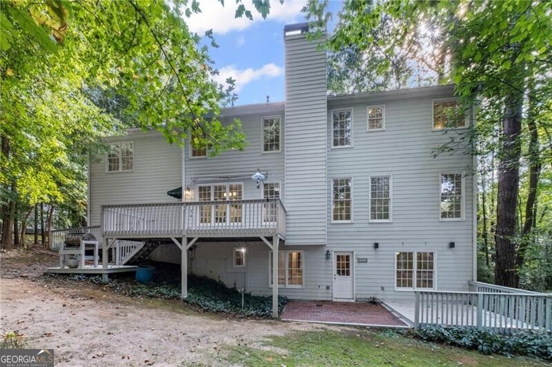 Roswell, Georgia 30075, United States, 6 Bedrooms Bedrooms, ,4 BathroomsBathrooms,Residential,Pending,212312