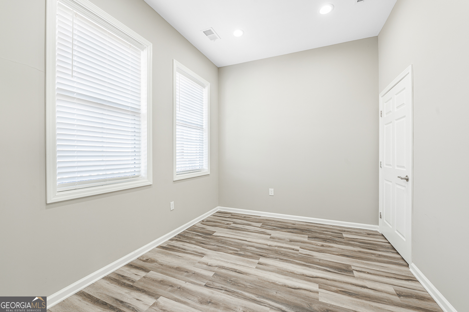 Atlantic Commons - Commercial Lease