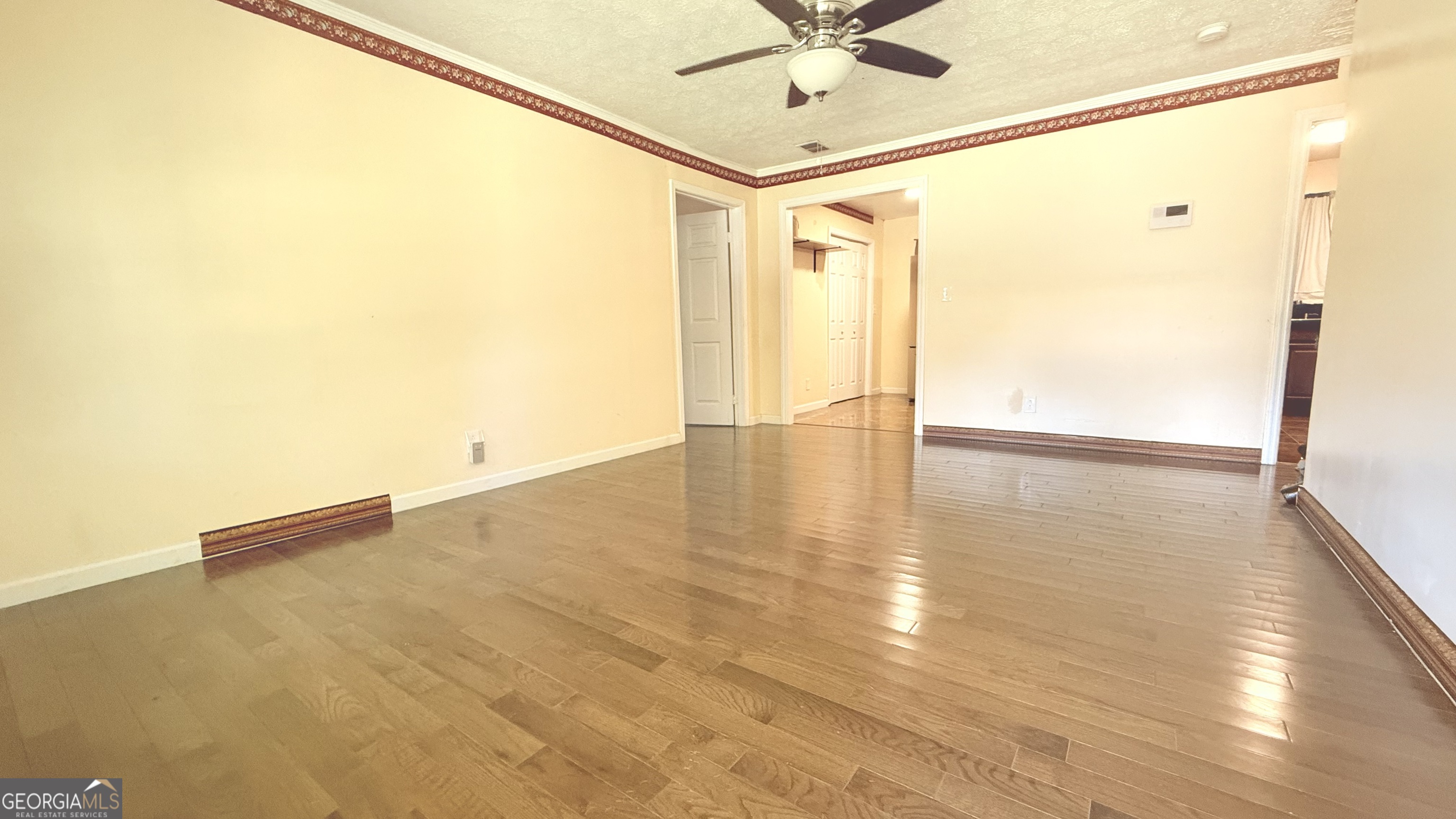 1367 Oakview CIR