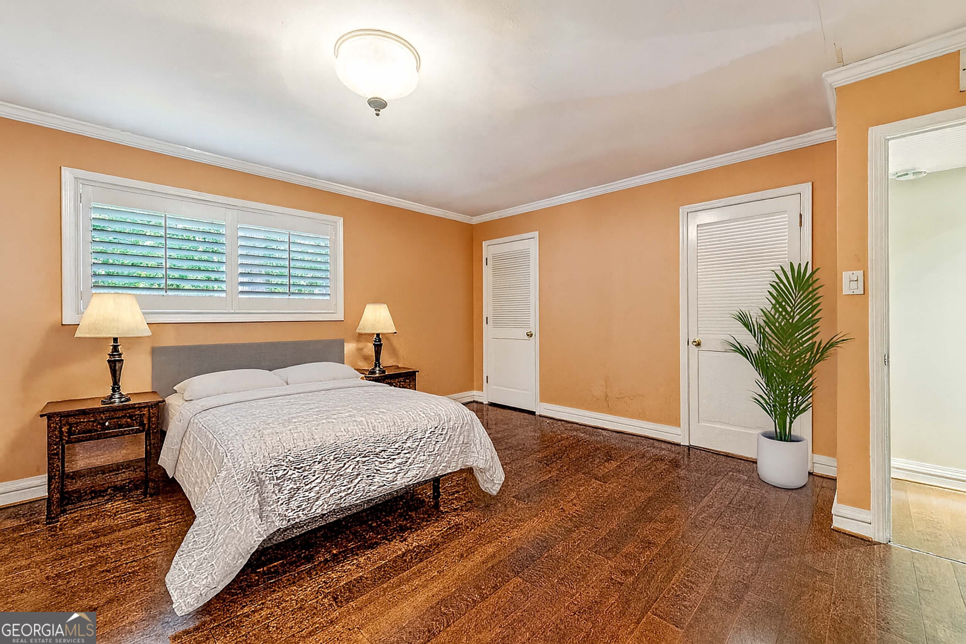 Round Hill Condominiums - Residential