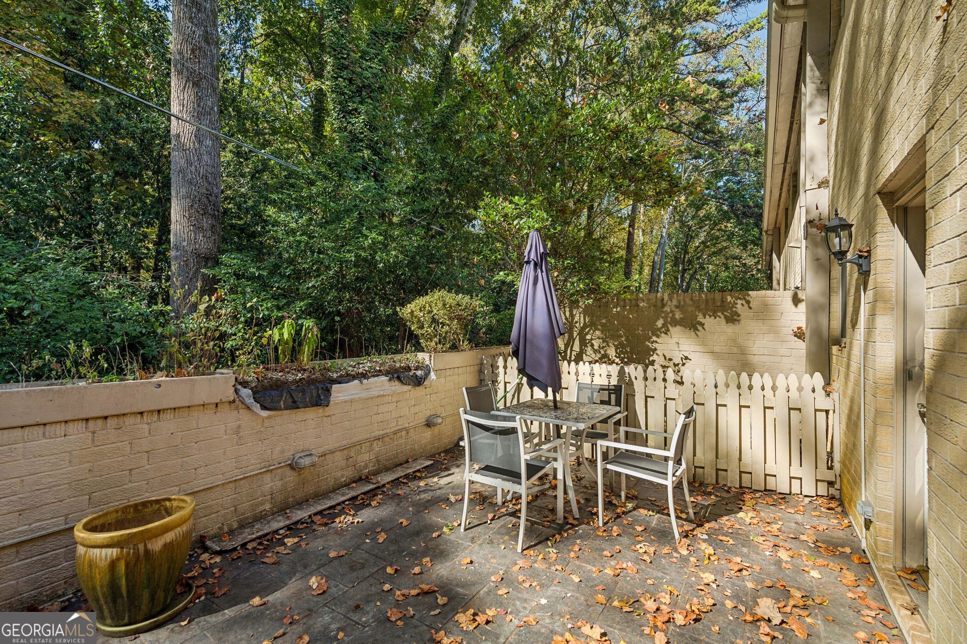 Round Hill Condominiums - Residential