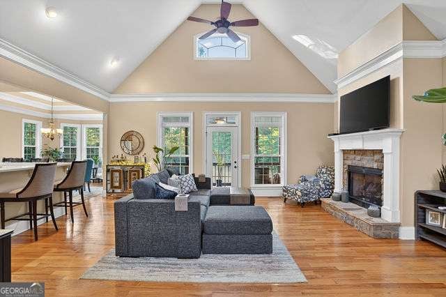 8179 Pineview CT
