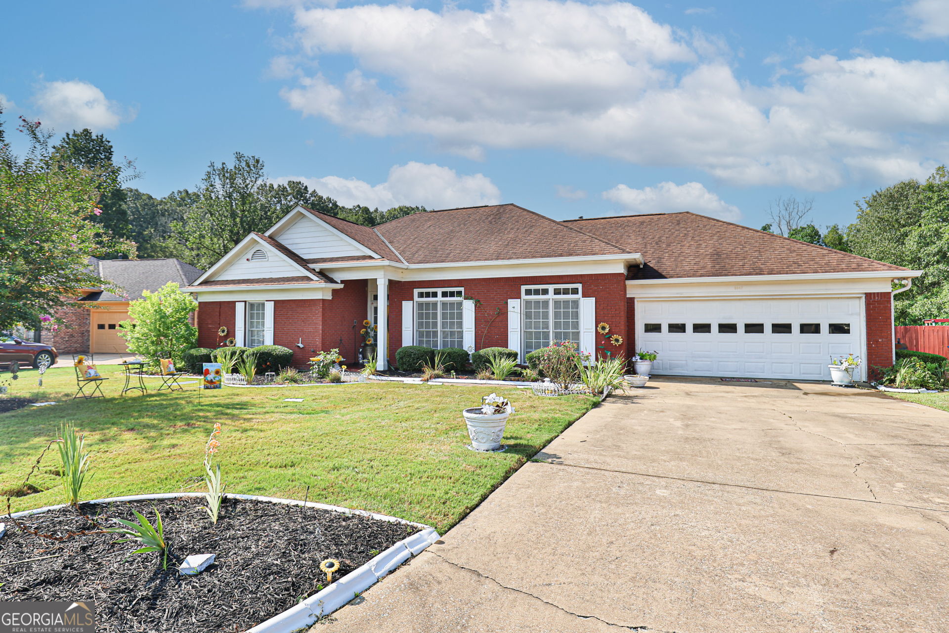 5547 Chatham Woods DR