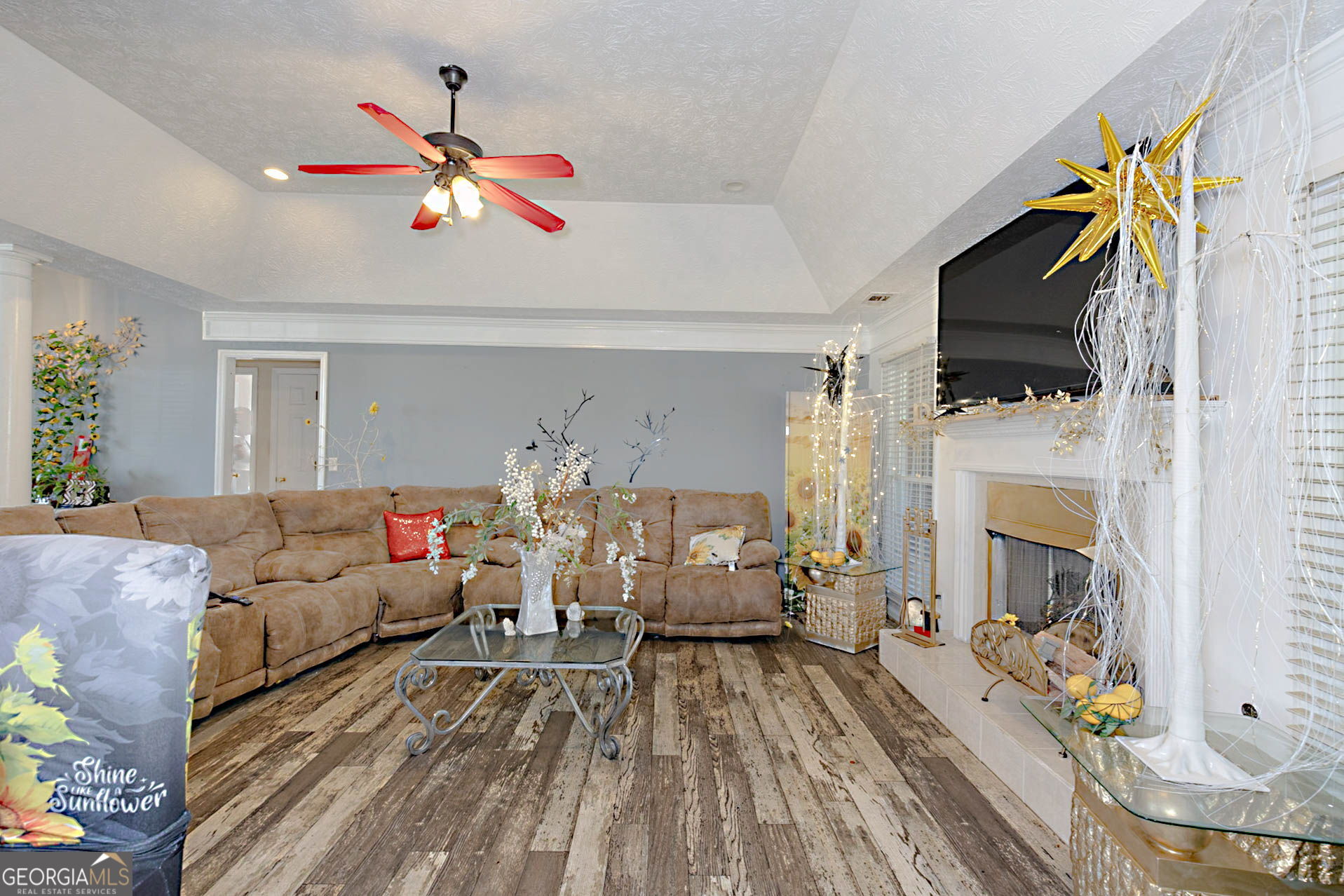 5547 Chatham Woods DR