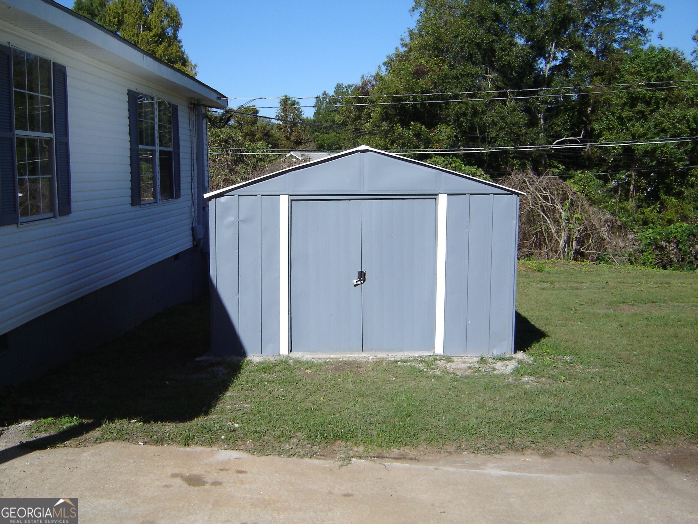 1703 E 3rd Court