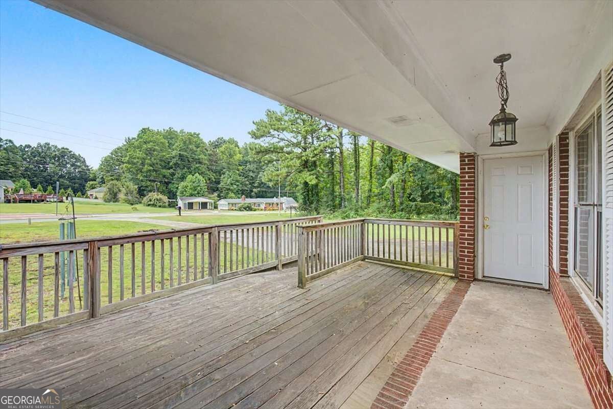 5735 Burnt Hickory RD
