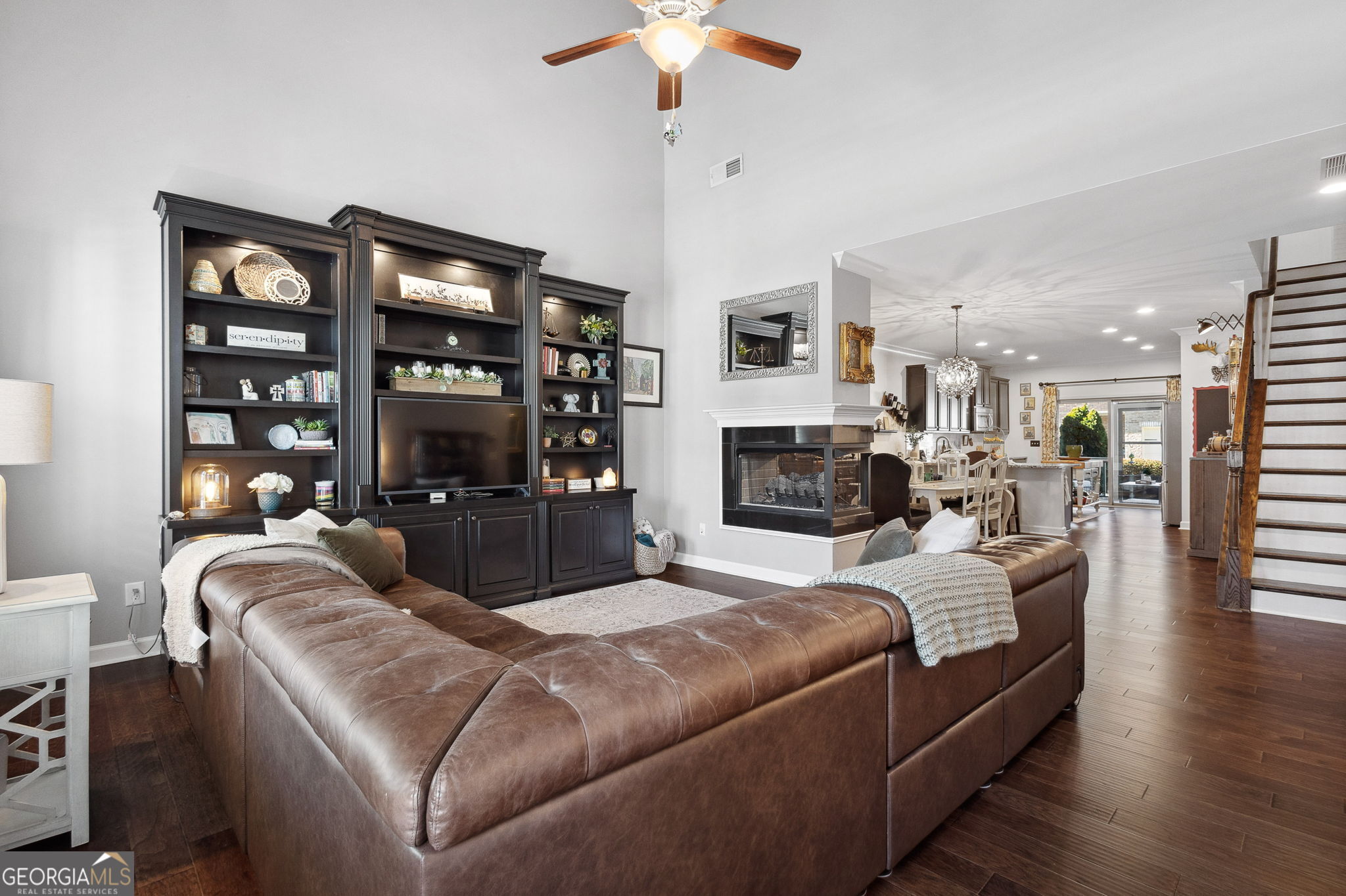 Alpharetta, Georgia 30005, United States, 3 Bedrooms Bedrooms, ,3 BathroomsBathrooms,Residential,Pending,79952