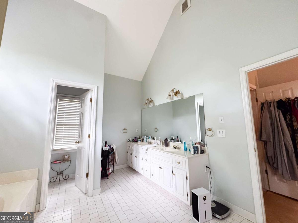 Crabapple Chase - Residential