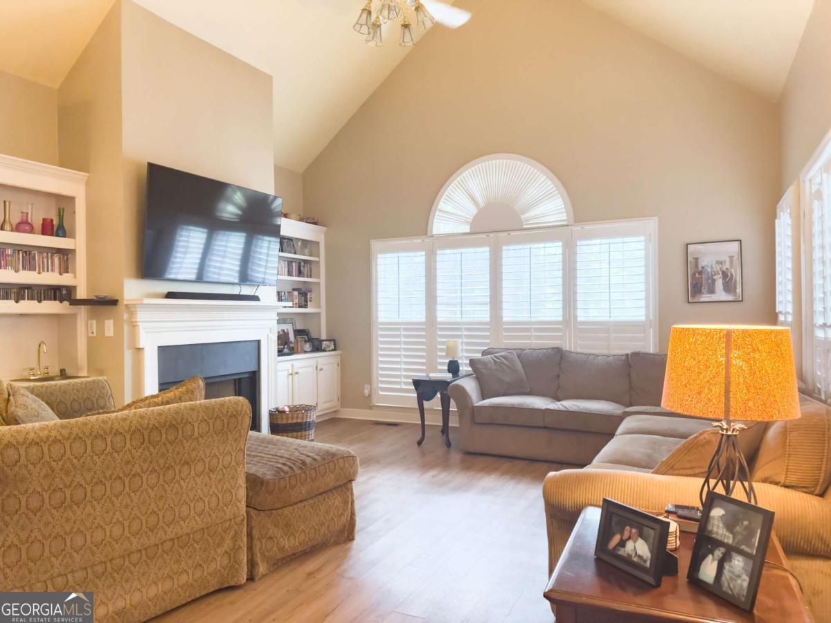 Crabapple Chase - Residential