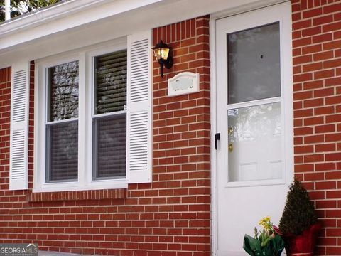 285 Lake DR Atlanta GA 30340