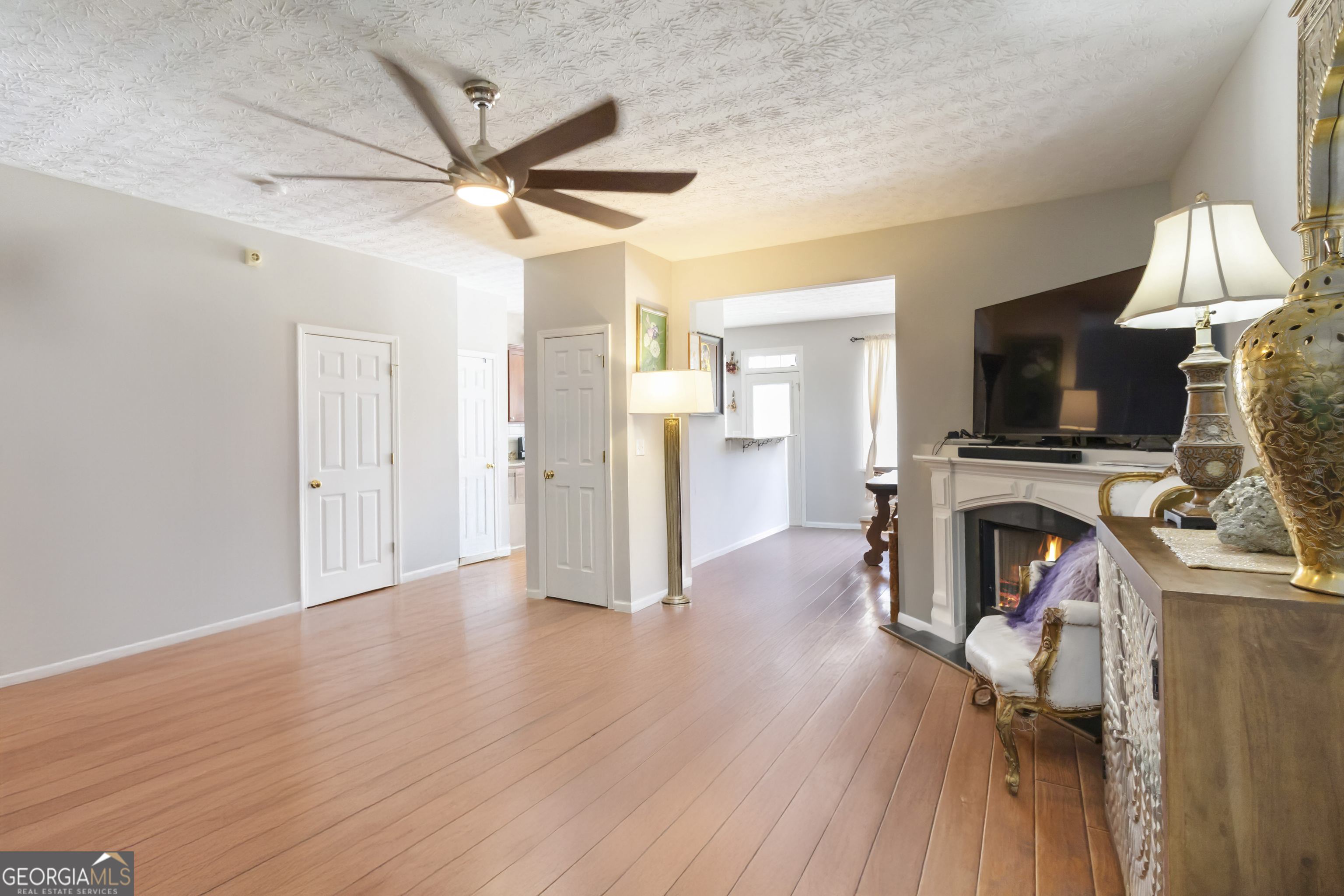 5351 Paramount View WAY