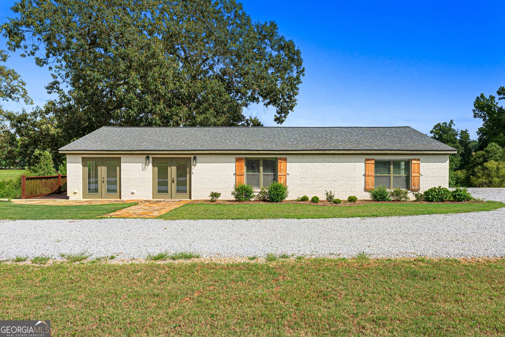 Photo of 1 Legacy Lane, Hartwell, GA 30643 (MLS # 10841040)