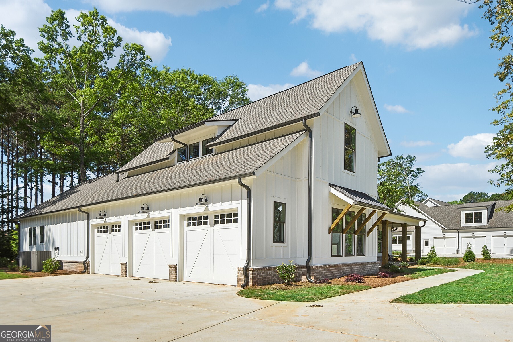 133 Iron Horse DR