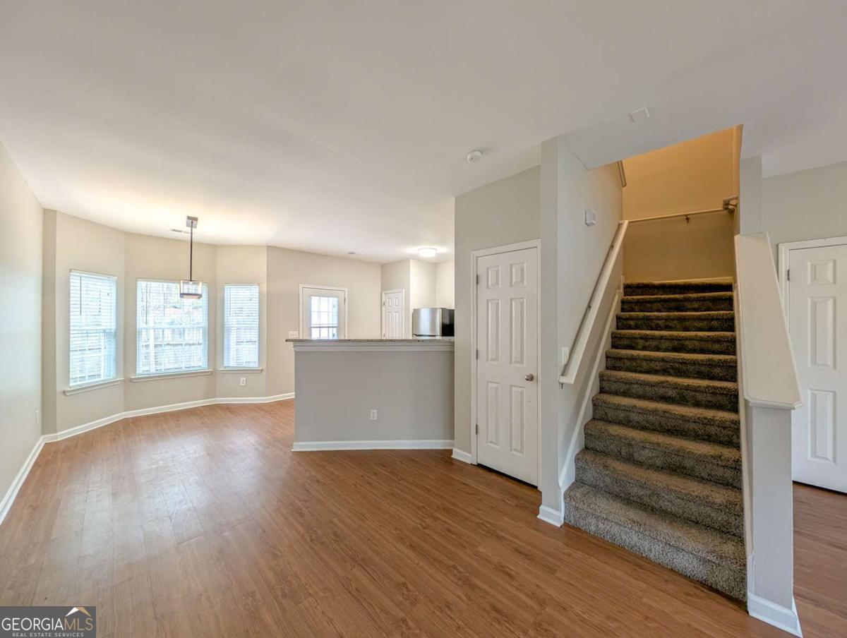 511 Creel LN