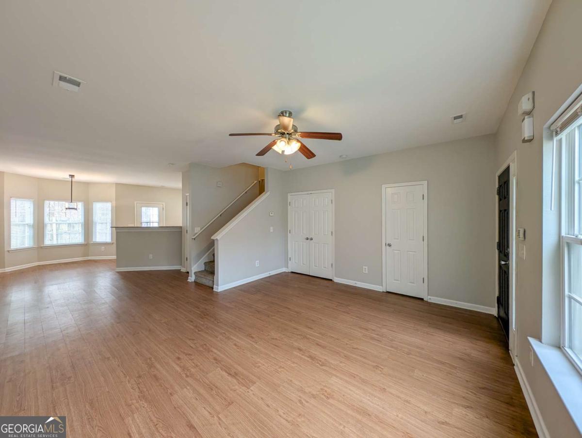 511 Creel LN