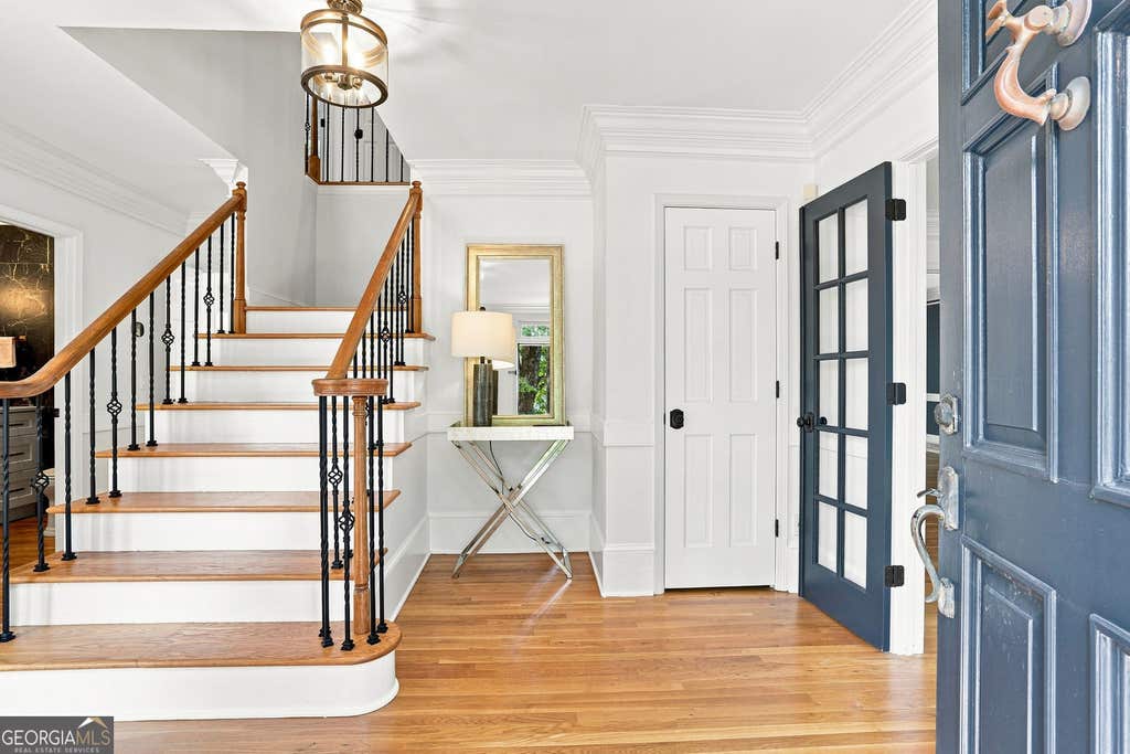 Photo of 7680 Dunvegan Close, Sandy Springs, GA 30350 (MLS # 10828062)