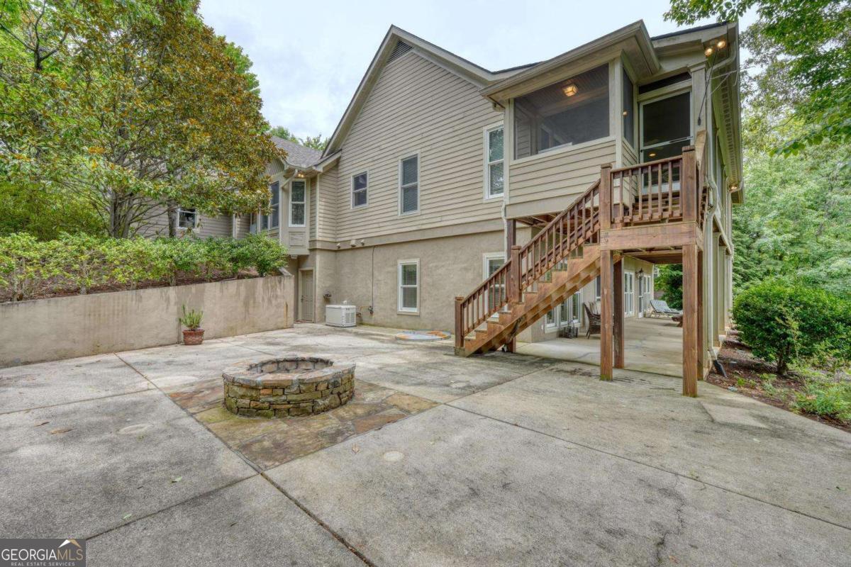 48 Pine Top DR