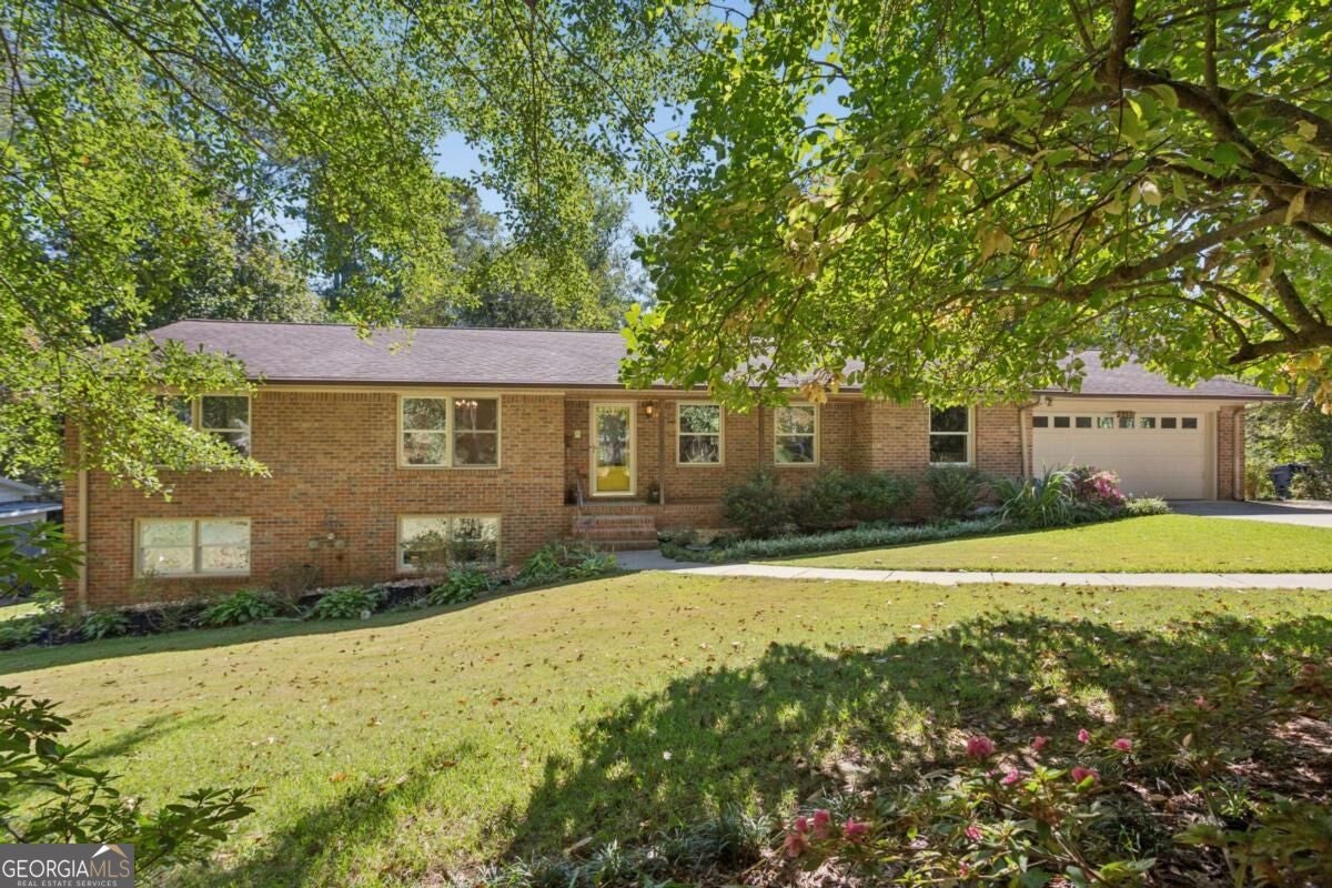 2458 Emory LN NE
