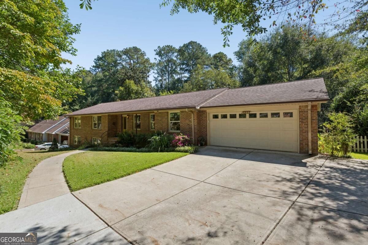 2458 Emory LN NE