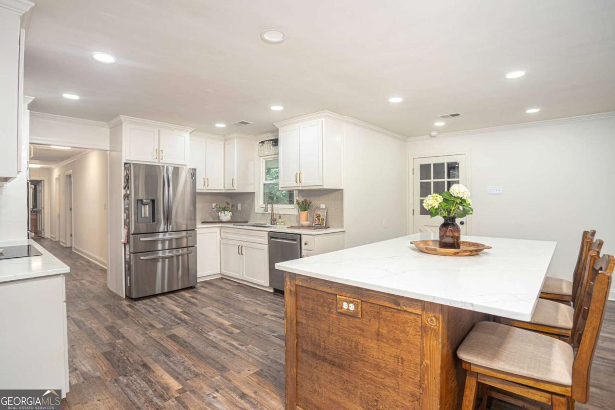 1776 Bear Cave SW