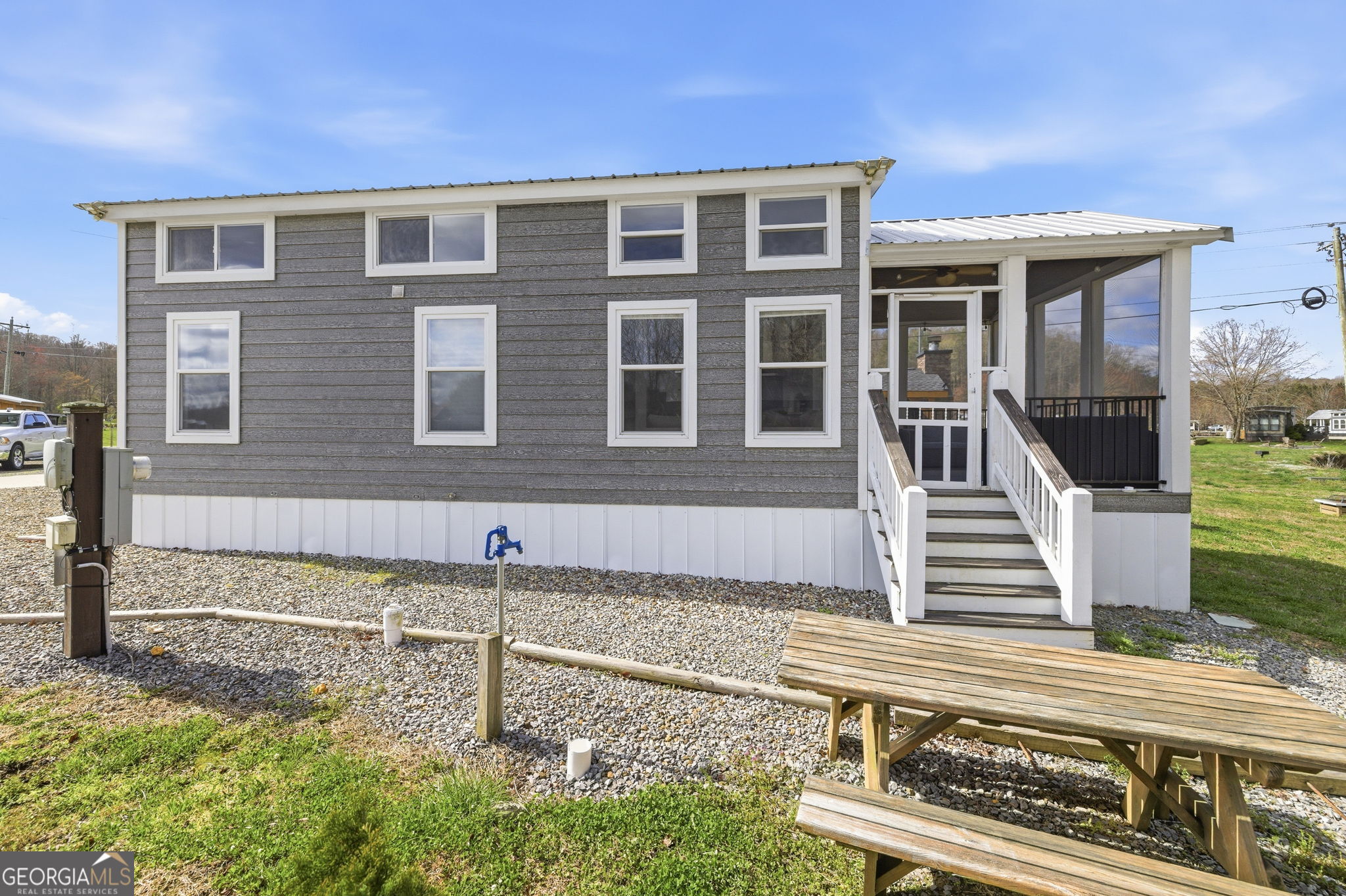 102 Mountain Meadows DR