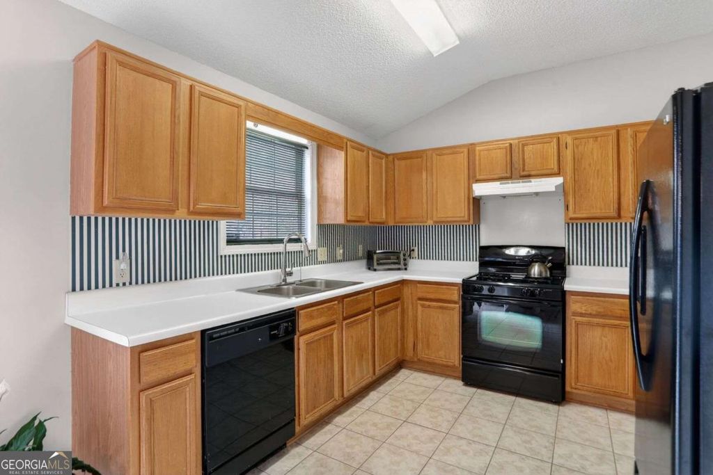 Photo of 355 Jamaica Cove SW, Marietta, GA 30008 (MLS # 10707326)