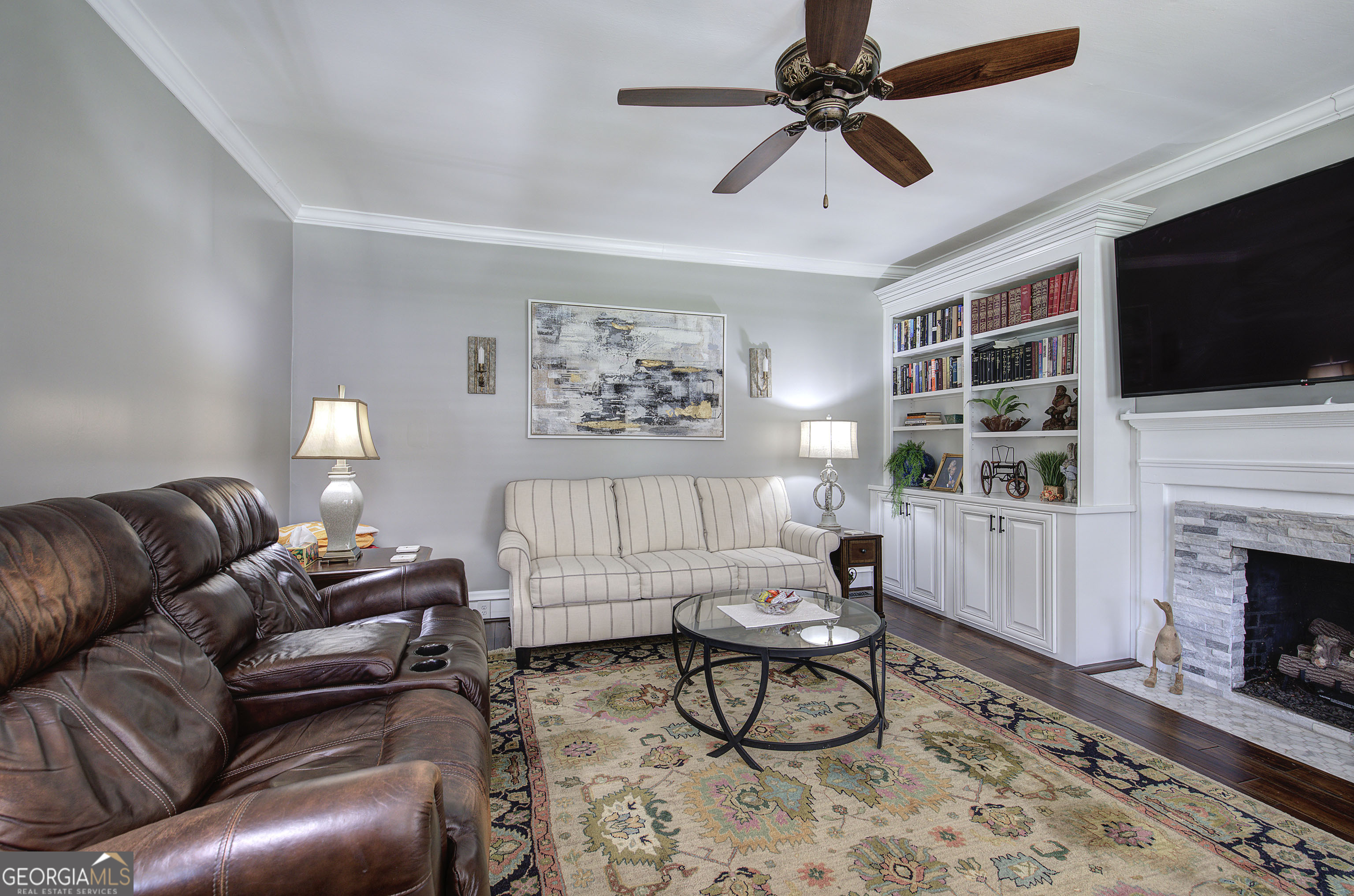 306 E Belmont DR