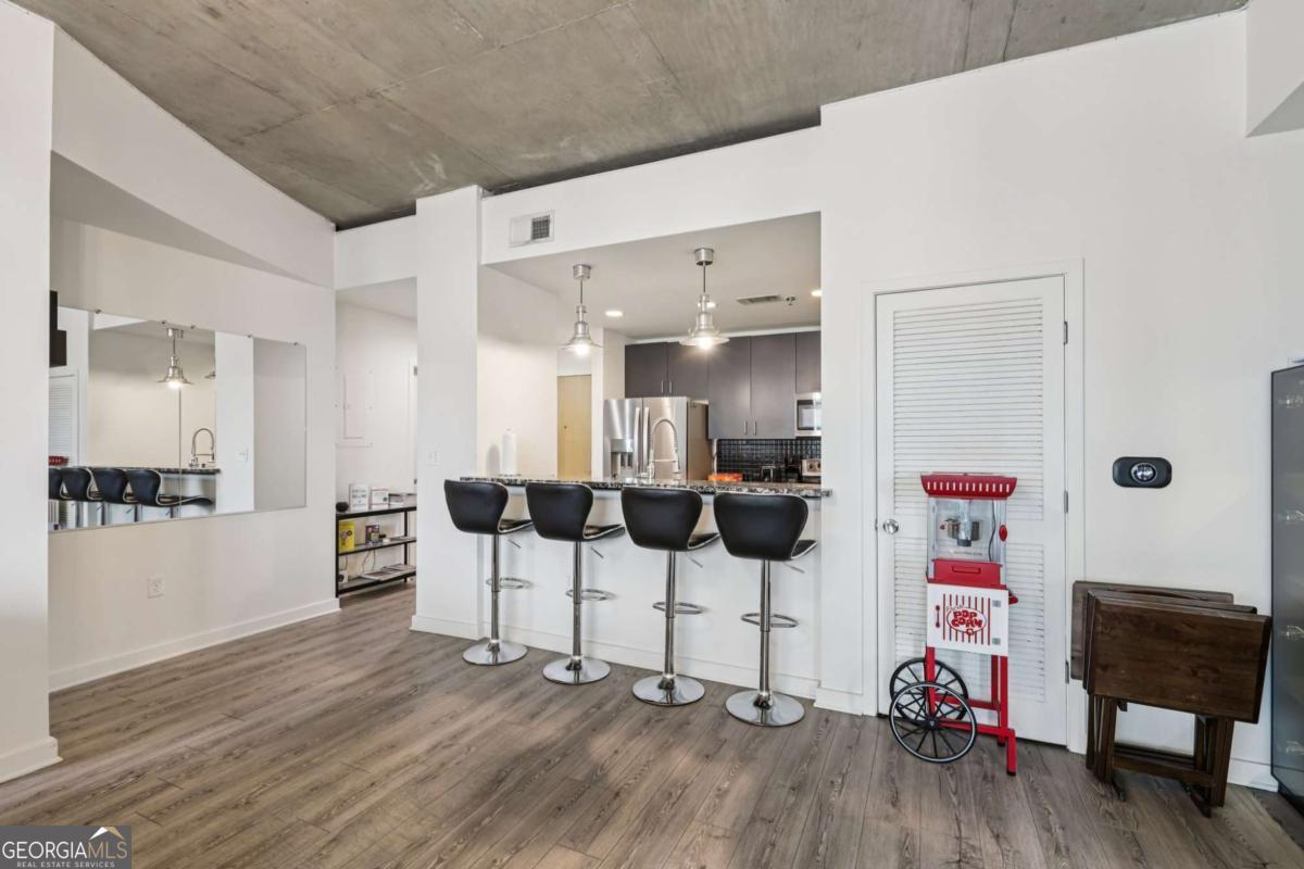 250 Pharr RD NE 1005