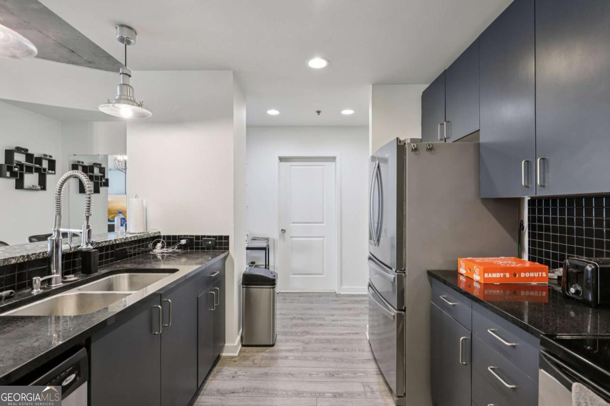 250 Pharr RD NE 1005