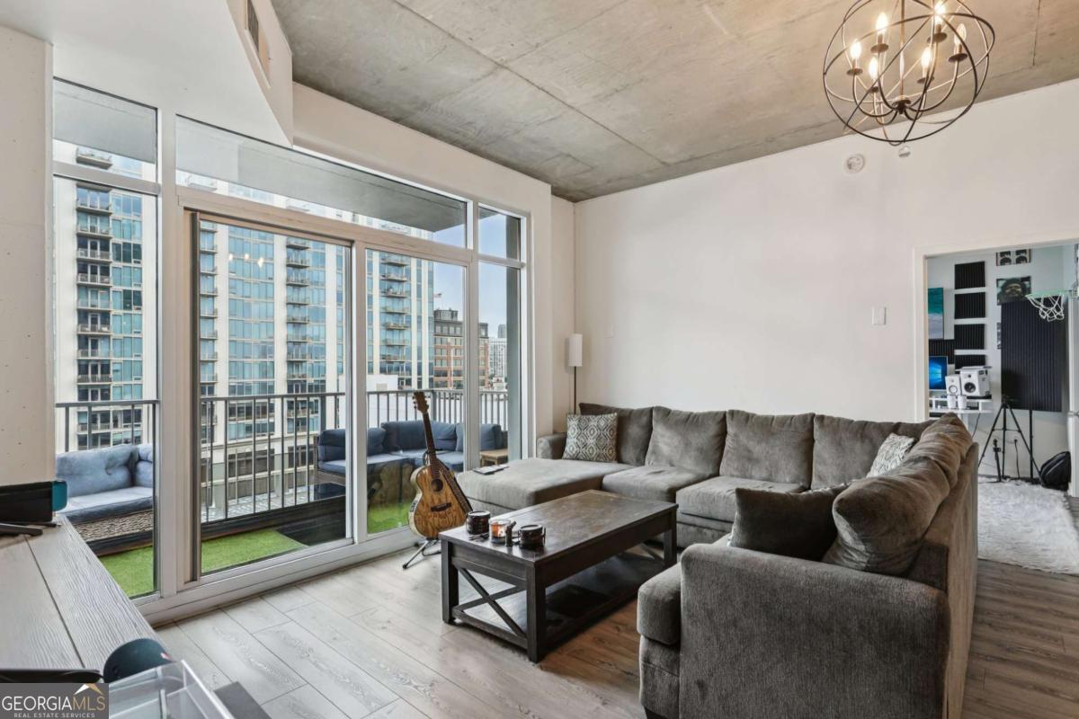 250 Pharr RD NE 1005