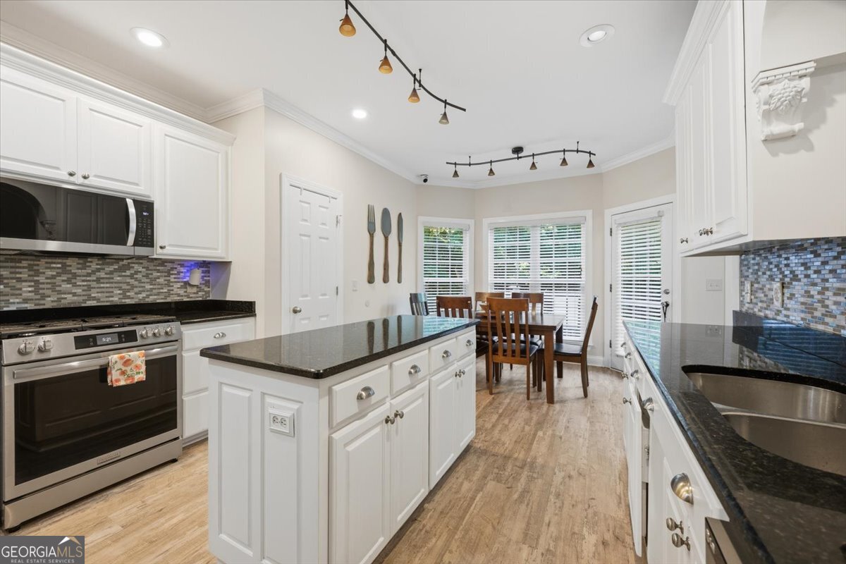 15 WADLEY Station CT