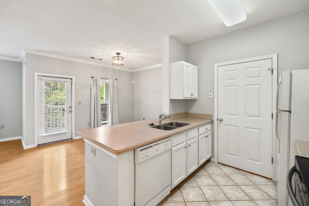 Photo of 4333 Dunwoody Park #2202, Atlanta, GA 30338 (MLS # 10679933)