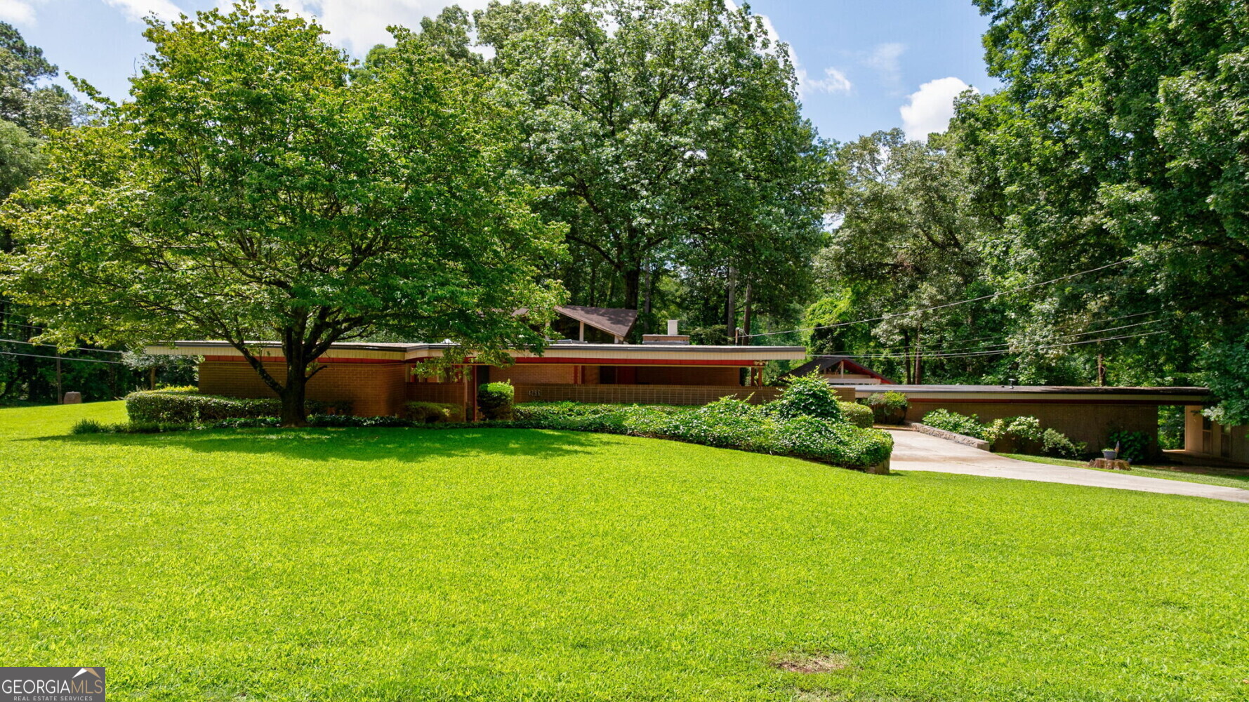 4296 Durham CIR