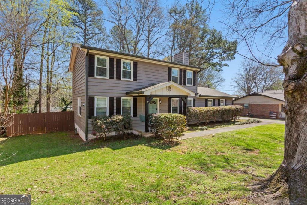 Photo of 3935 Green Forest Lane SE, Smyrna, GA 30082 (MLS # 10720689)