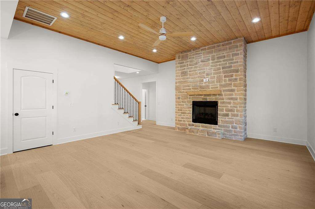 Photo of 140 Cambridge Court, Calhoun, GA 30701 (MLS # 10730091)