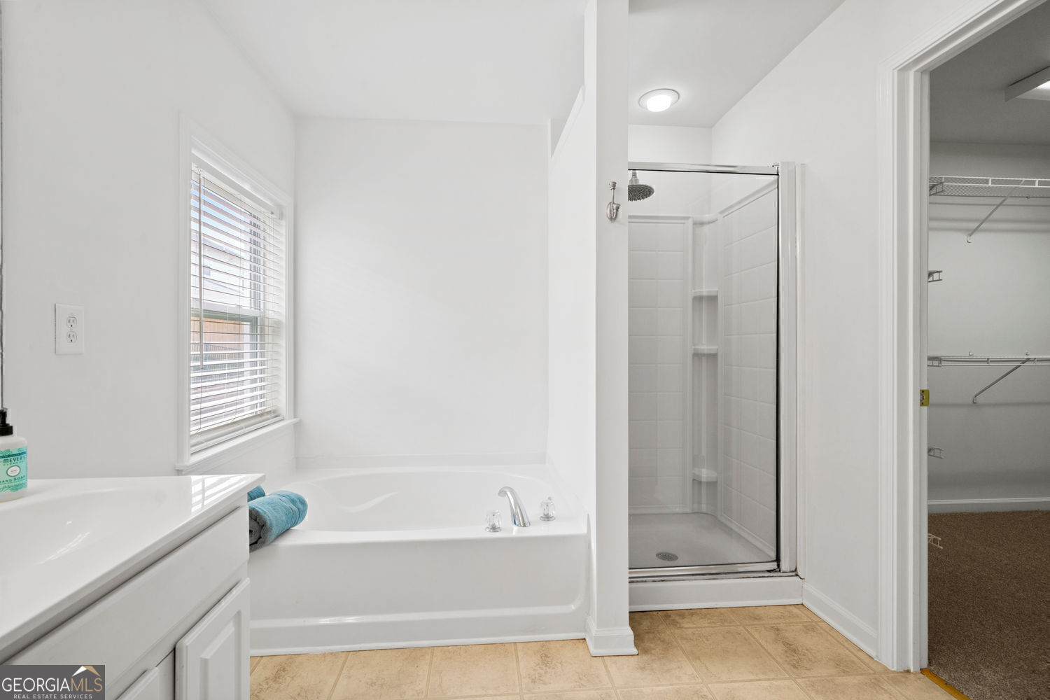 Marietta, Georgia 30066, United States, 3 Bedrooms Bedrooms, ,3 BathroomsBathrooms,Residential,Active,150802