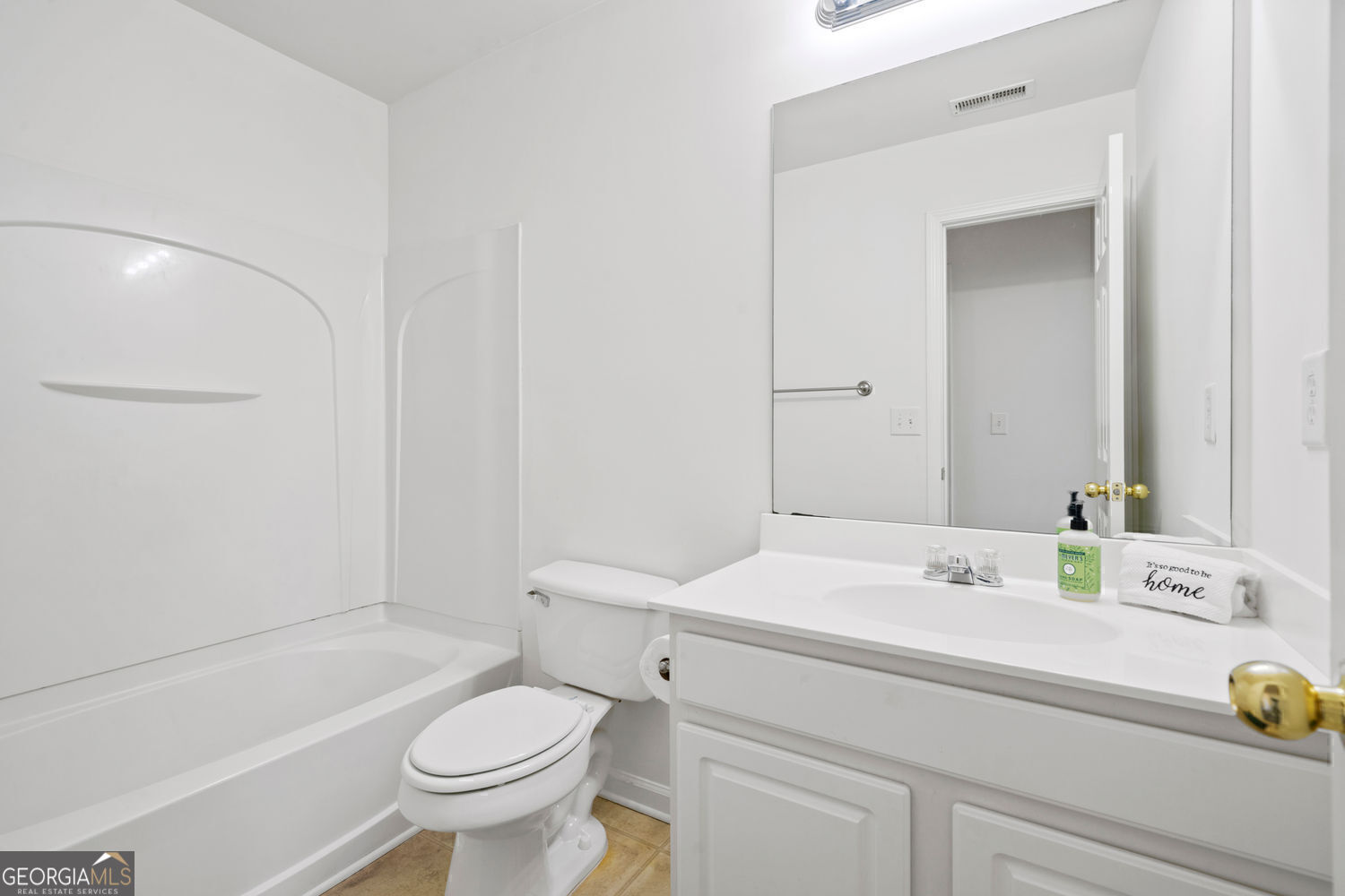 Marietta, Georgia 30066, United States, 3 Bedrooms Bedrooms, ,3 BathroomsBathrooms,Residential,Active,150802