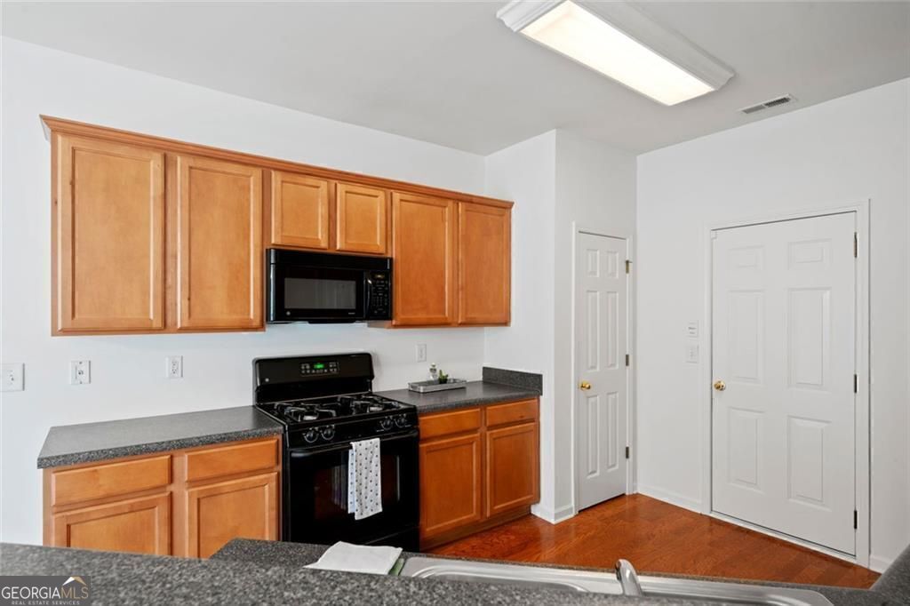 Marietta, Georgia 30066, United States, 3 Bedrooms Bedrooms, ,3 BathroomsBathrooms,Residential,Active,150802