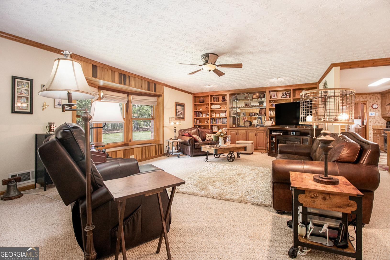 4024 Highway 20 SE