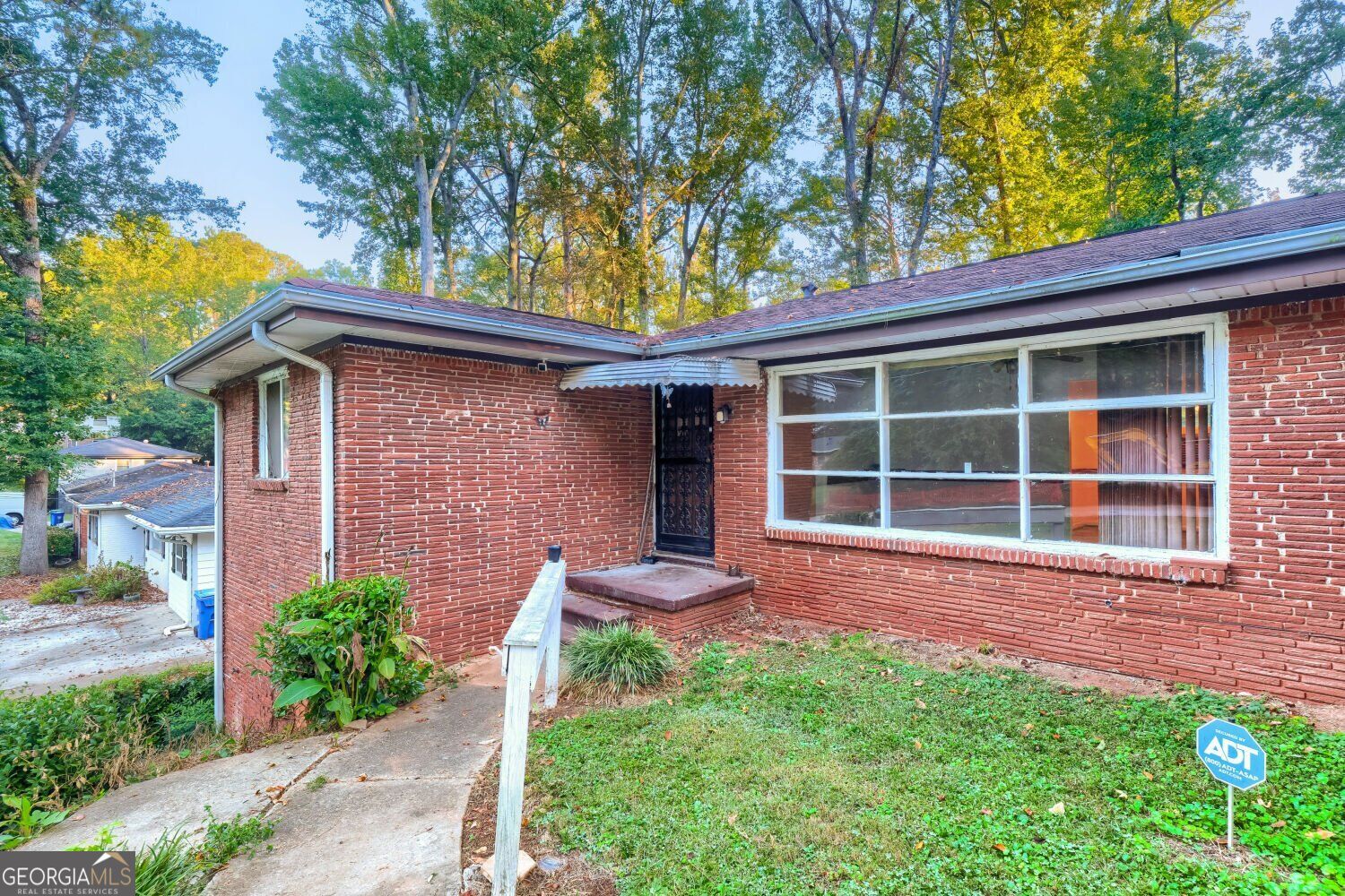 3484 Primrose PL