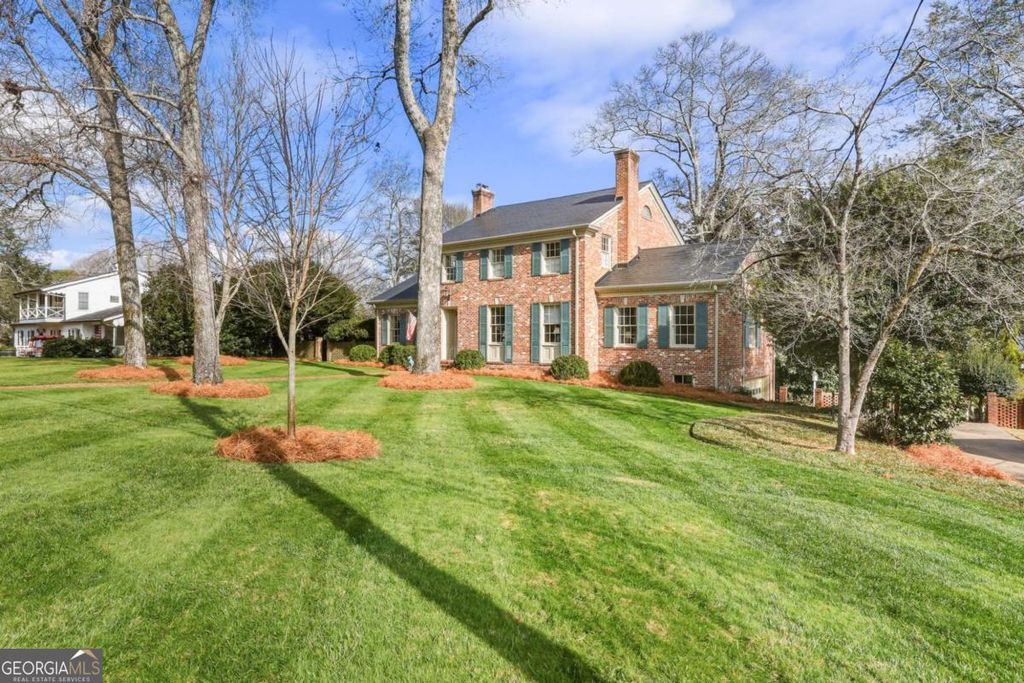 Photo of 1606 Riverside Drive, Gainesville, GA 30501 (MLS # 10656459)