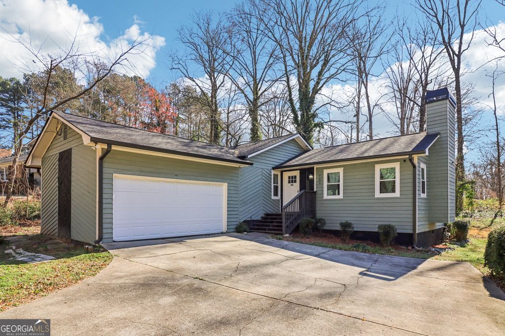 Photo of 705 Garden Grove Drive, Lawrenceville, GA 30044 (MLS # 10706904)