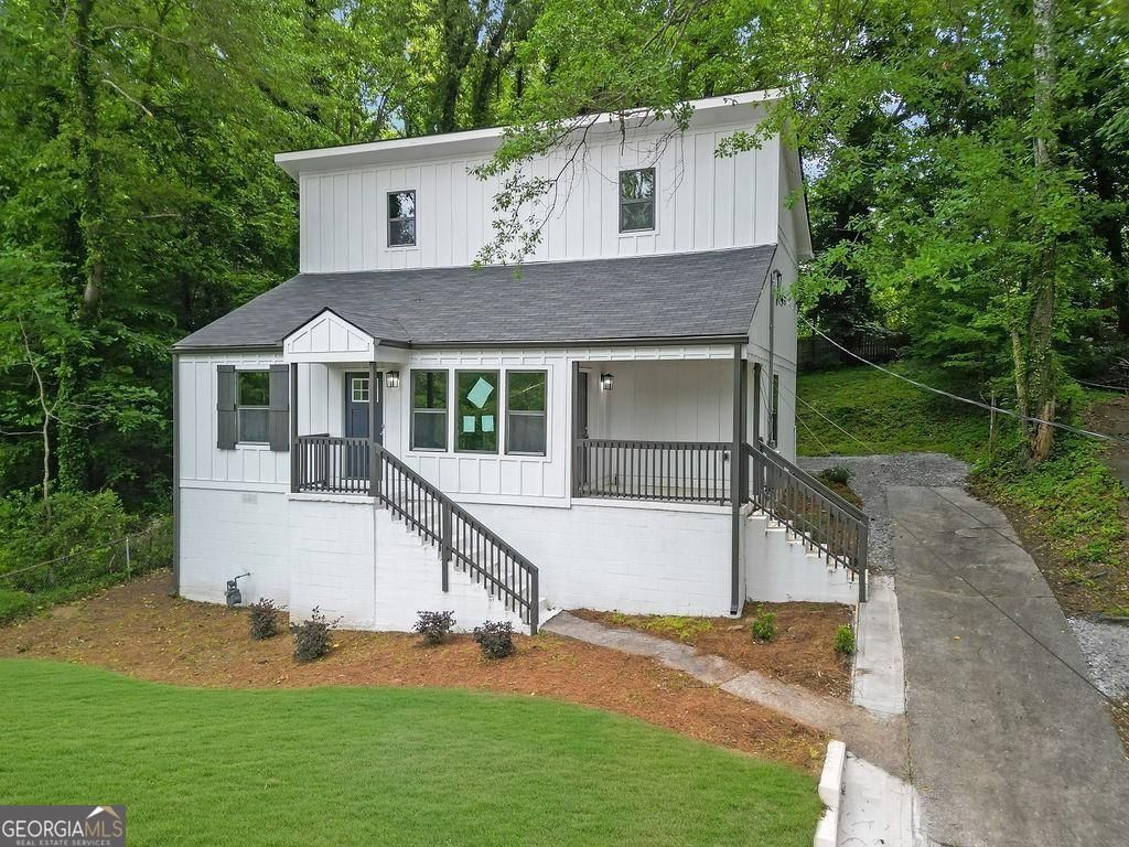 Photo of 1080 Westmont Road SW, Atlanta, GA 30311 (MLS # 10737223)