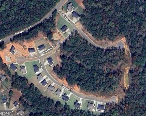 183 Rocking Wood DR Auburn GA 30011